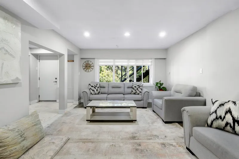 1677 EASTERN DRIVE - photo 3 of 25