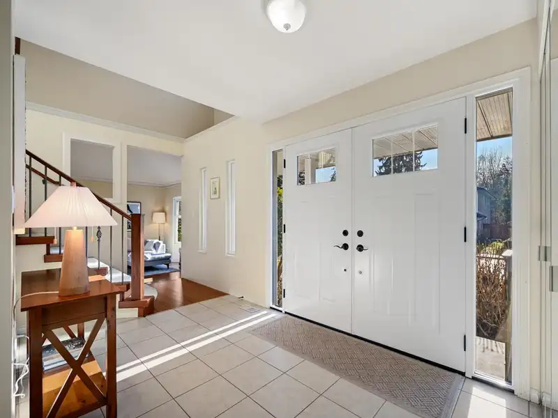 2837 MCCOOMB DRIVE - photo 3 of 38