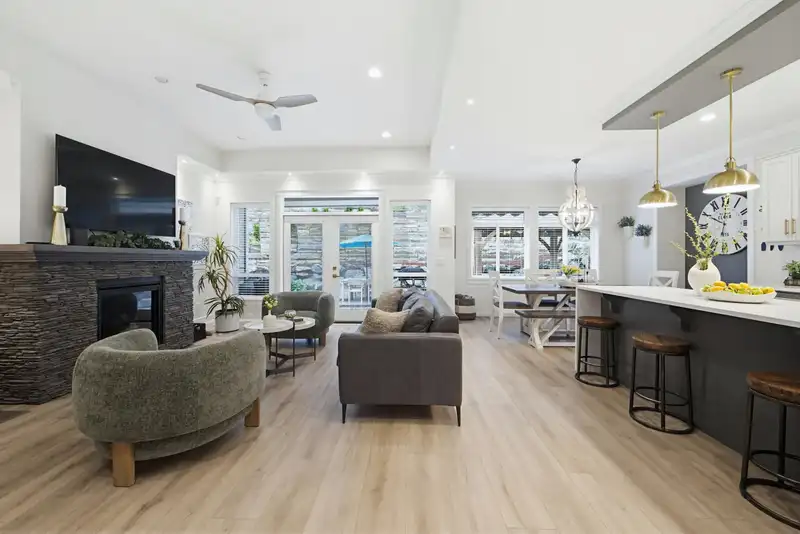 9 35259 STRAITON ROAD - photo 2 of 40