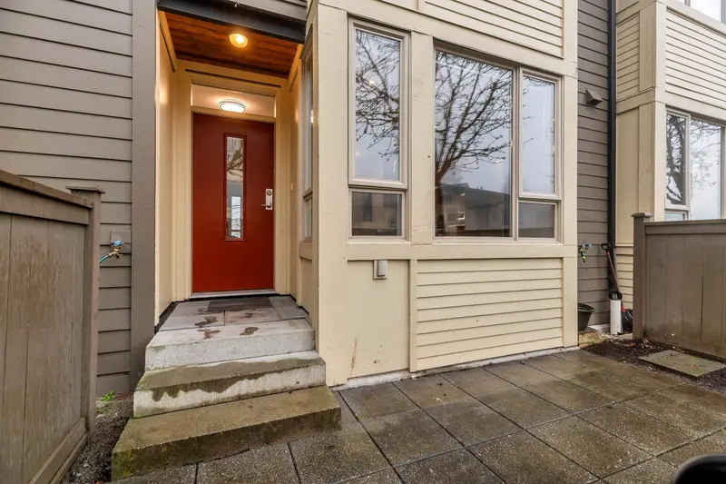 130 9229 UNIVERSITY CRESCENT - photo 2 of 25