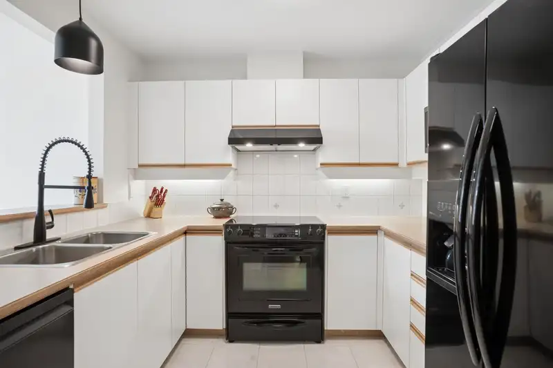 412 525 WHEELHOUSE SQUARE - photo 4 of 16