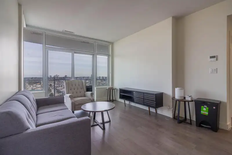 1803 5051 IMPERIAL STREET - photo 4 of 36