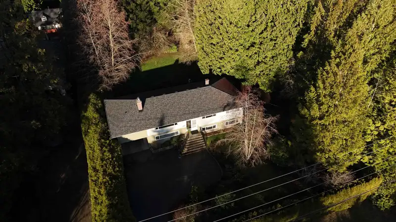 2519 EAST ROAD - photo 4 of 40