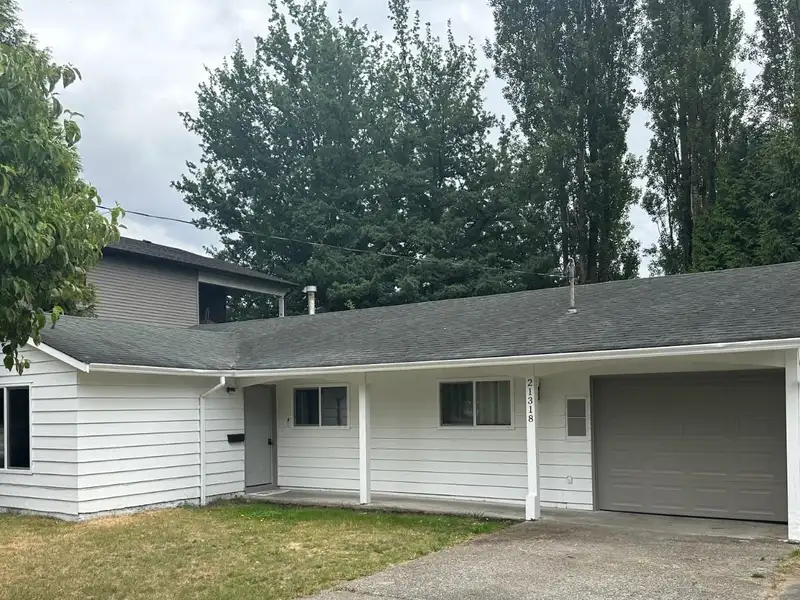 21318 121 AVENUE - photo 2 of 28