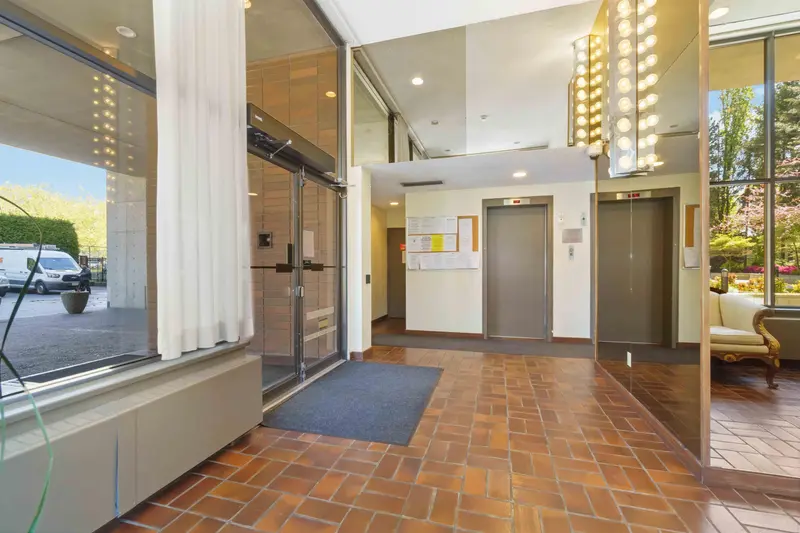 1201 3755 BARTLETT COURT - photo 3 of 25