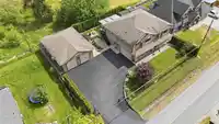 12172 252 STREET - thumbnail 1