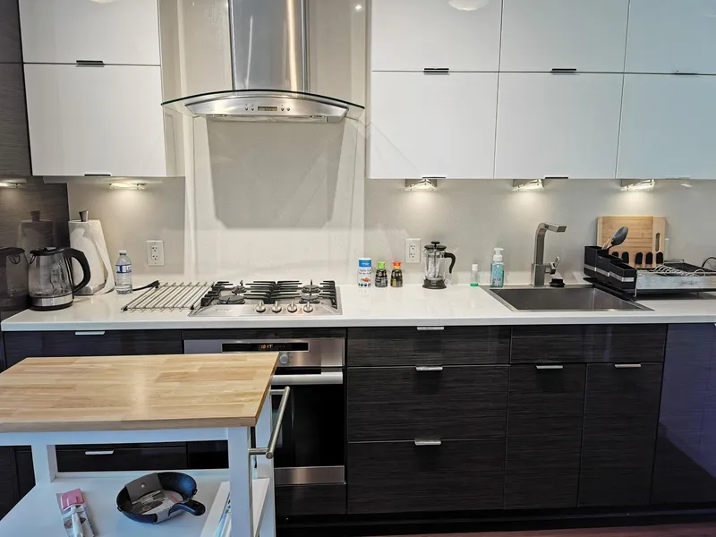 232 1777 W 7TH AVENUE - photo 2 of 24