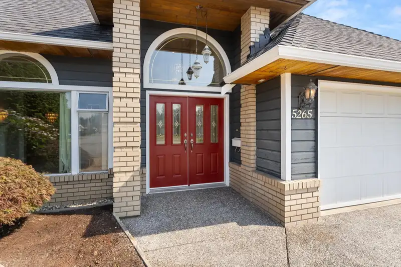 5265 AUGUSTA PLACE - photo 3 of 37