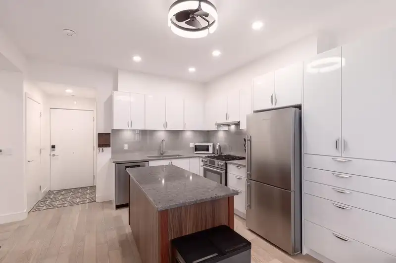 404 2666 DUKE STREET - photo 4 of 29