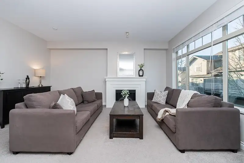 42 10605 DELSOM CRESCENT - photo 4 of 40