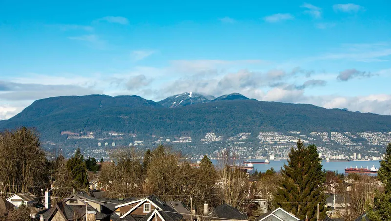 3711 W 24TH AVENUE - photo 3 of 25