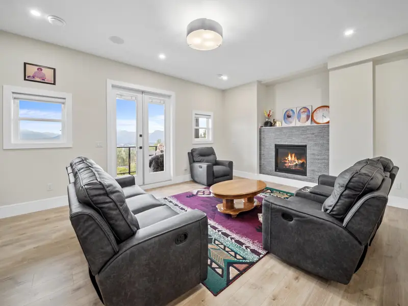 8204 HARVEST PLACE - photo 4 of 25