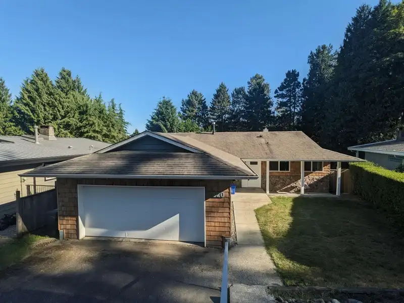 320 GLOUCESTER COURT - photo 1 of 36