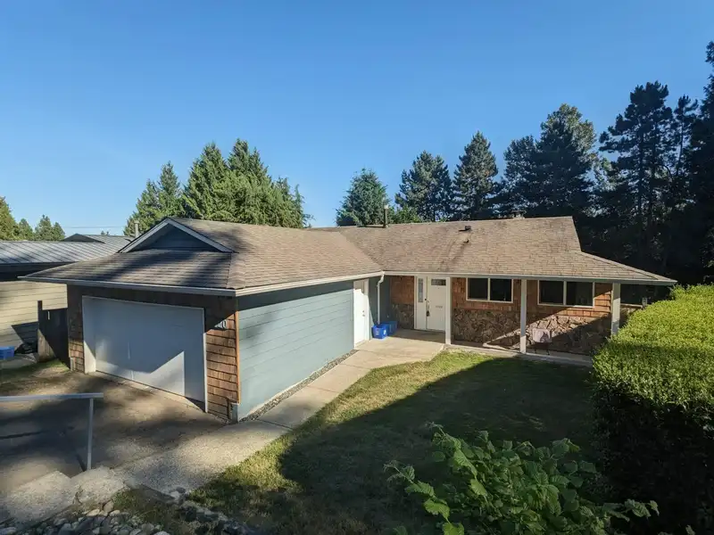 320 GLOUCESTER COURT - photo 2 of 36
