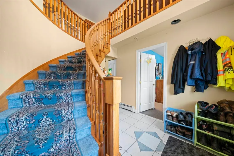 31533 HOMESTEAD CRESCENT - photo 2 of 25