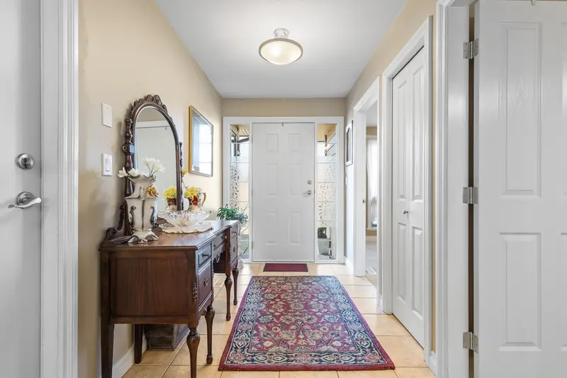 100 46000 THOMAS ROAD - photo 4 of 25