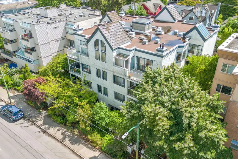 101 3270 W 4TH AVENUE - photo 1 of 30