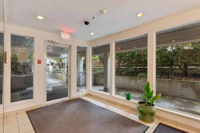 101 3270 W 4TH AVENUE - photo 4 of 30