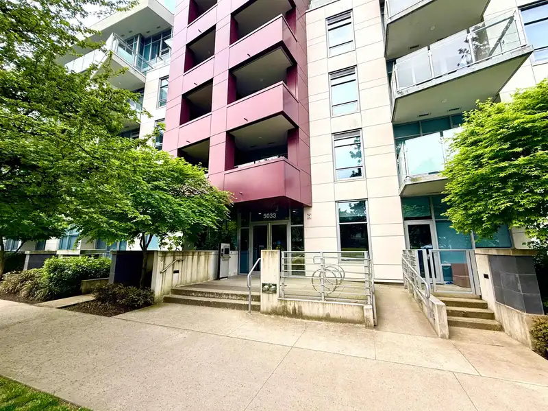 305 5033 CAMBIE STREET - photo 2 of 15