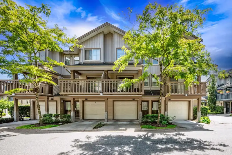 7 19250 65 AVENUE - photo 1 of 20