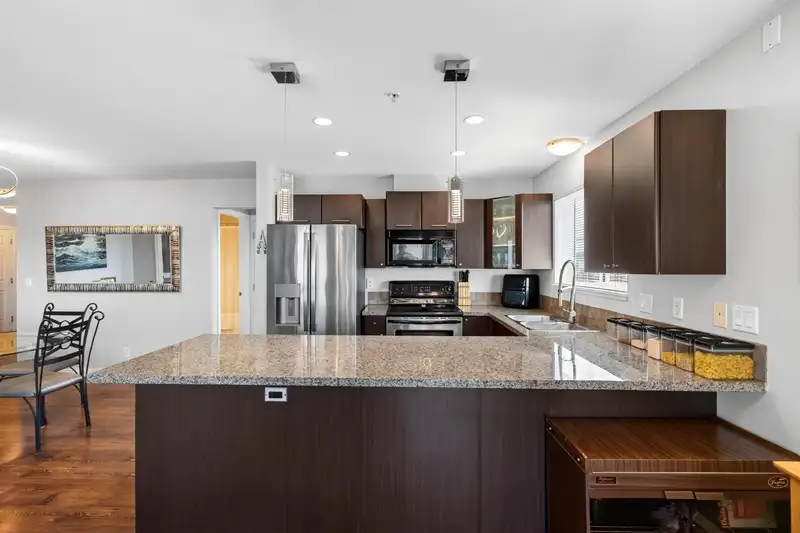 412 5488 198 STREET - photo 4 of 20
