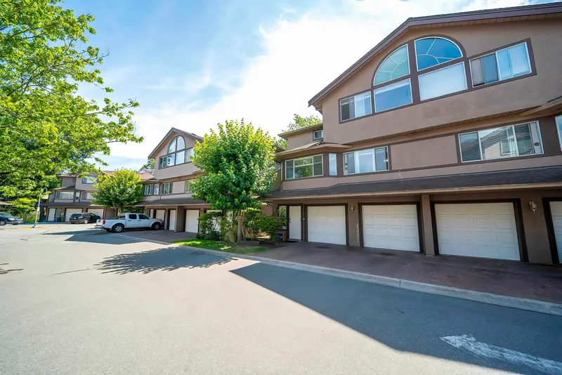 41 5380 SMITH DRIVE - photo 2 of 25