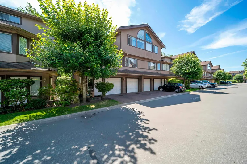 41 5380 SMITH DRIVE - photo 3 of 25