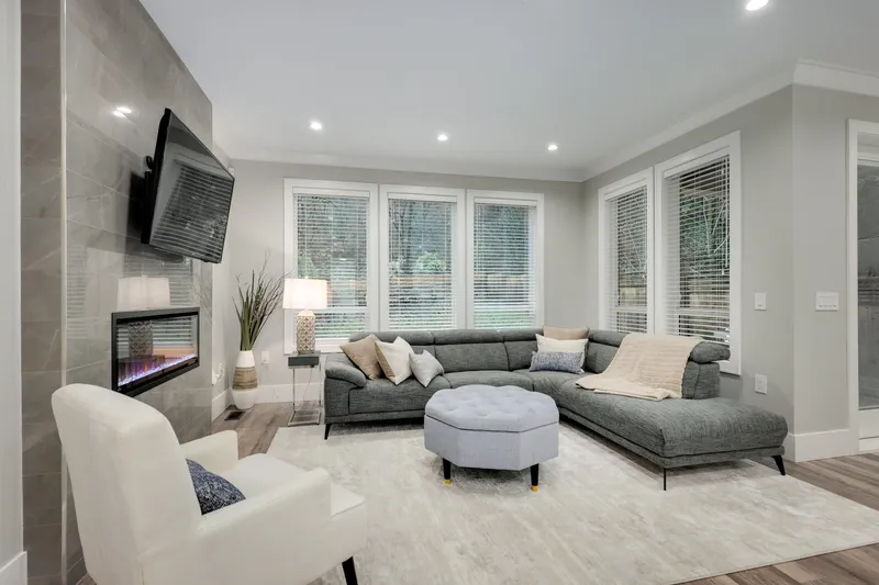 311 AVALON DRIVE - photo 4 of 25