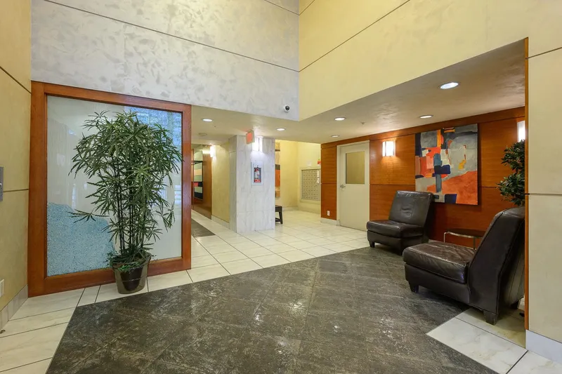 405 168 E ESPLANADE - photo 3 of 18