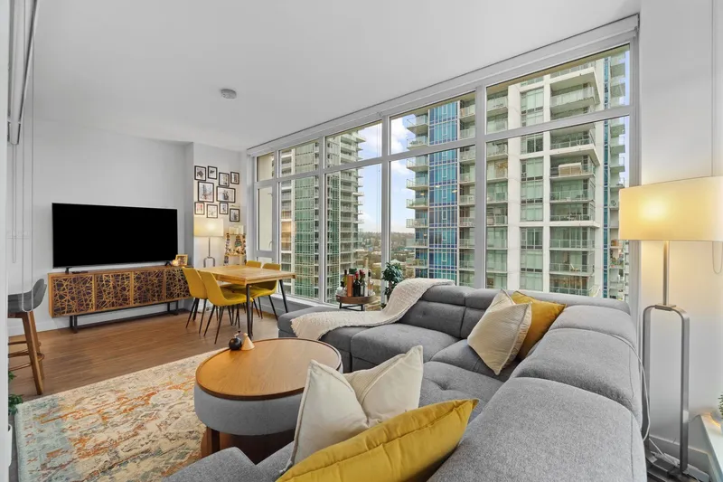 2106 2351 BETA AVENUE - photo 2 of 15