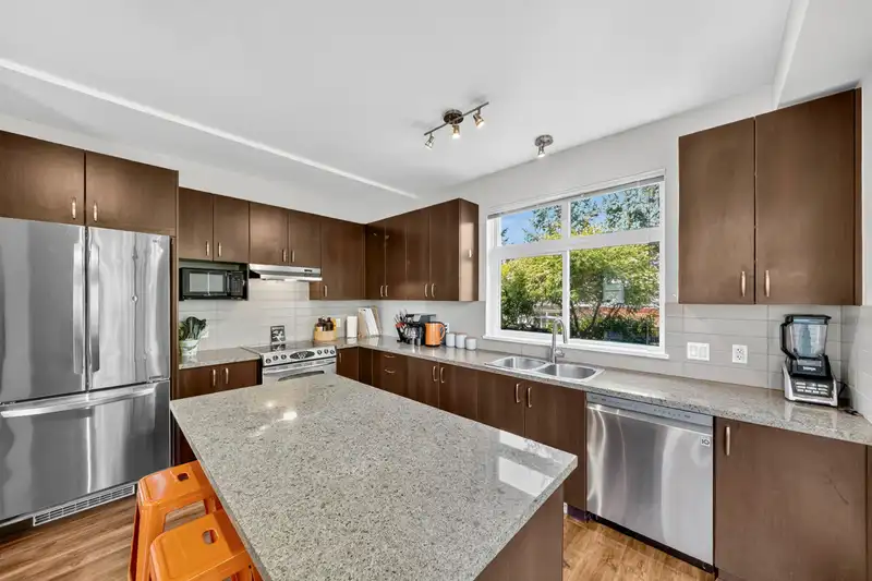 60 2729 158 STREET - photo 3 of 26