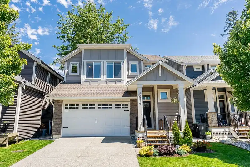 2674 275A STREET - photo 1 of 32