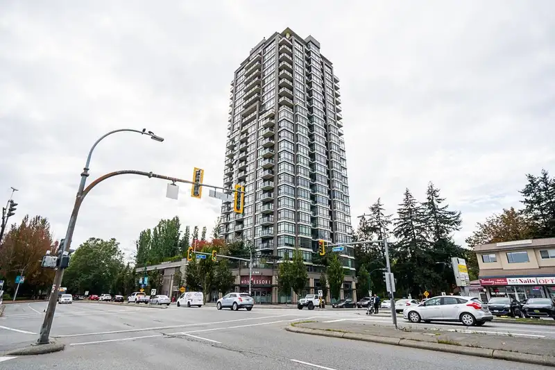 504 2789 SHAUGHNESSY STREET - photo 1 of 39