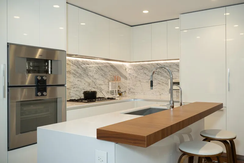 105 7428 ALBERTA STREET - photo 4 of 25