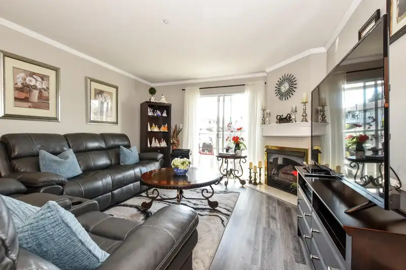 232 2451 GLADWIN ROAD - photo 1 of 26