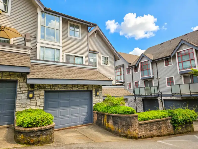 4875 DUCHESS STREET - photo 1 of 18