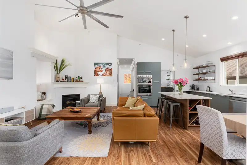 13451 240TH STREET - photo 4 of 37