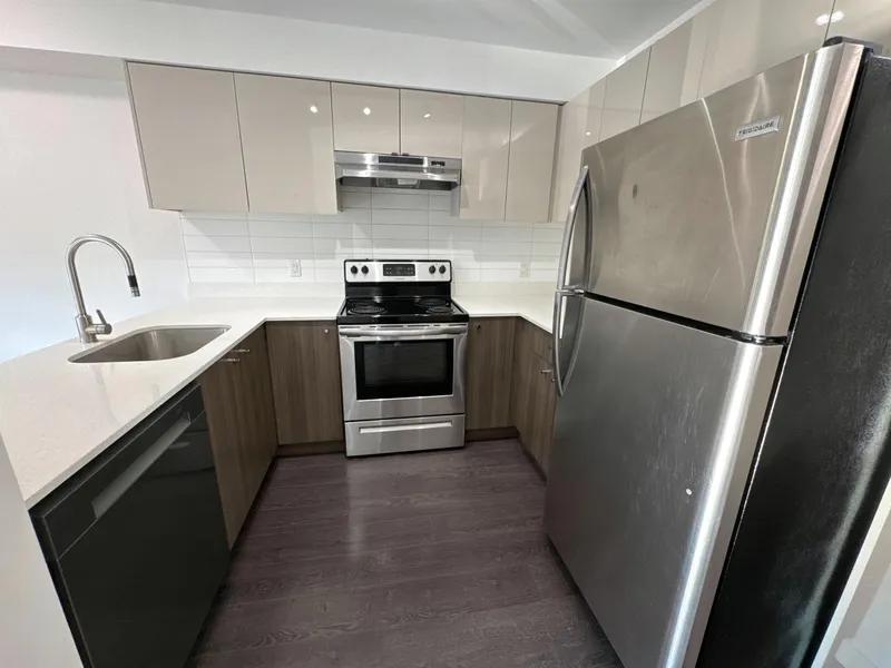 103 10688 140 STREET - photo 2 of 17