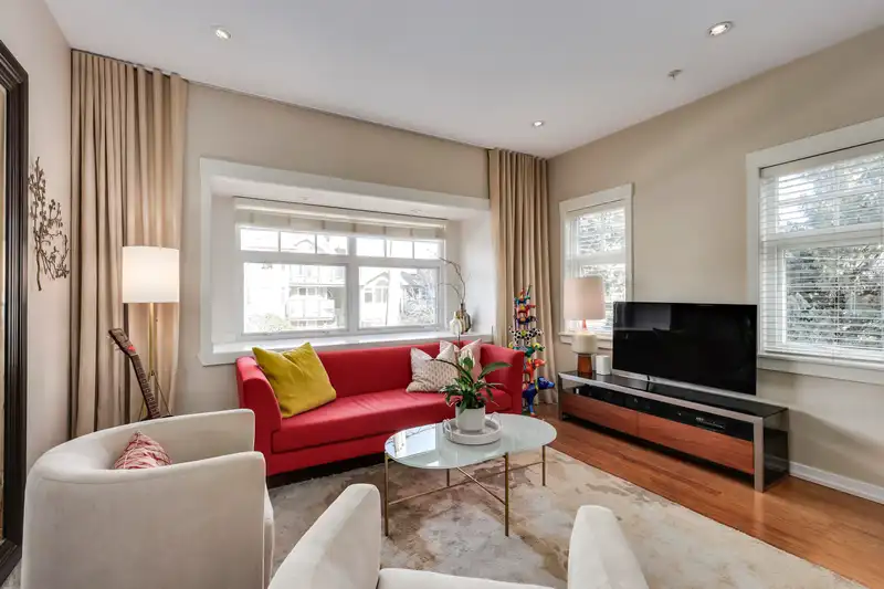 950 W 15TH AVENUE - photo 3 of 25