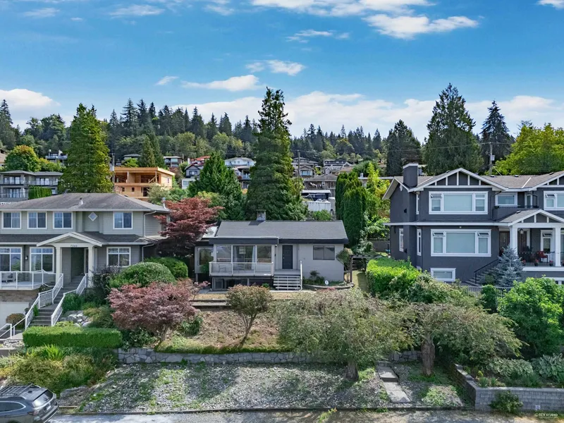 7238 BRAESIDE DRIVE - photo 3 of 25