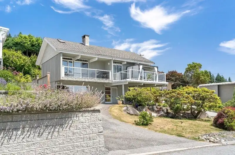 442 MONTERAY AVENUE - photo 1 of 32