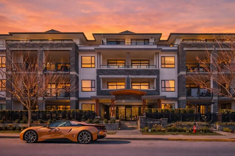 303 22087 49 AVENUE - photo 1 of 20