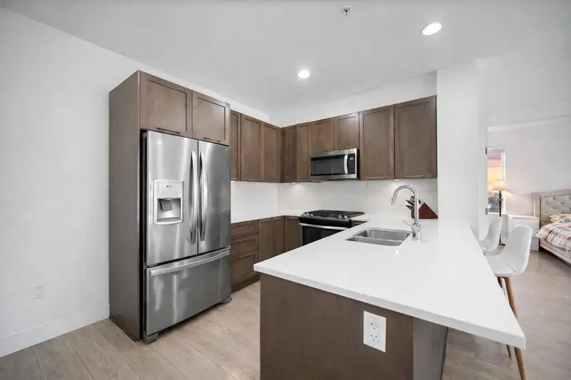 303 22087 49 AVENUE - photo 3 of 20