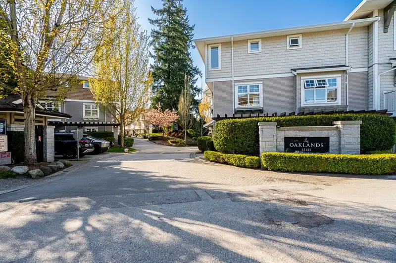 92 15155 62A AVENUE - photo 1 of 37