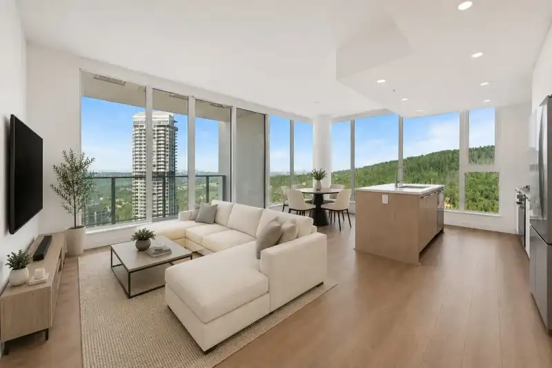 2901 567 CLARKE ROAD - photo 1 of 40