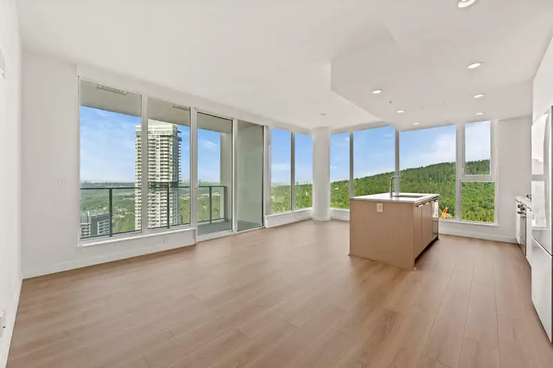 2901 567 CLARKE ROAD - photo 2 of 40