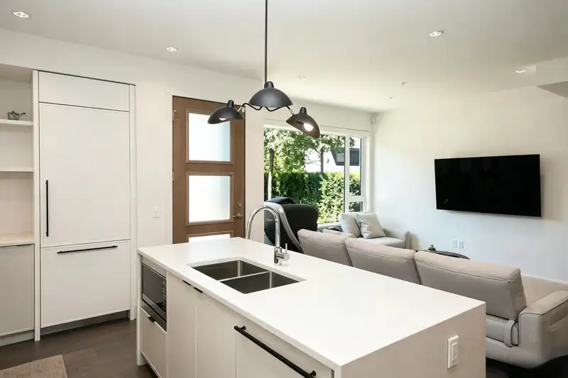6840 OAK STREET - photo 3 of 26