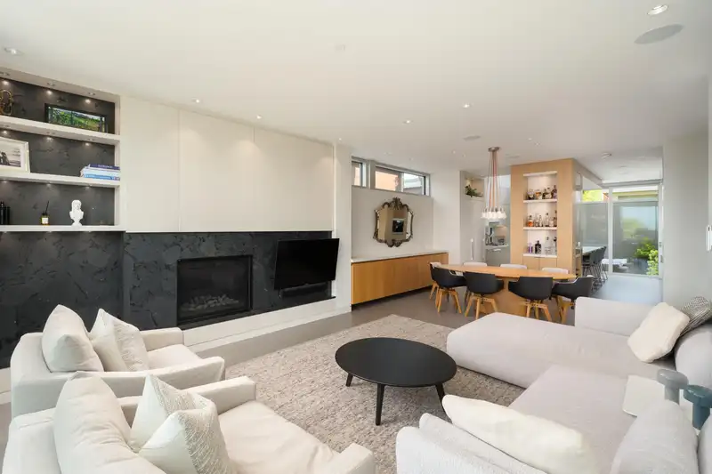 3250 W 20TH AVENUE - photo 4 of 38