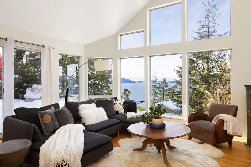 110 KELVIN GROVE WAY - photo 1 of 40