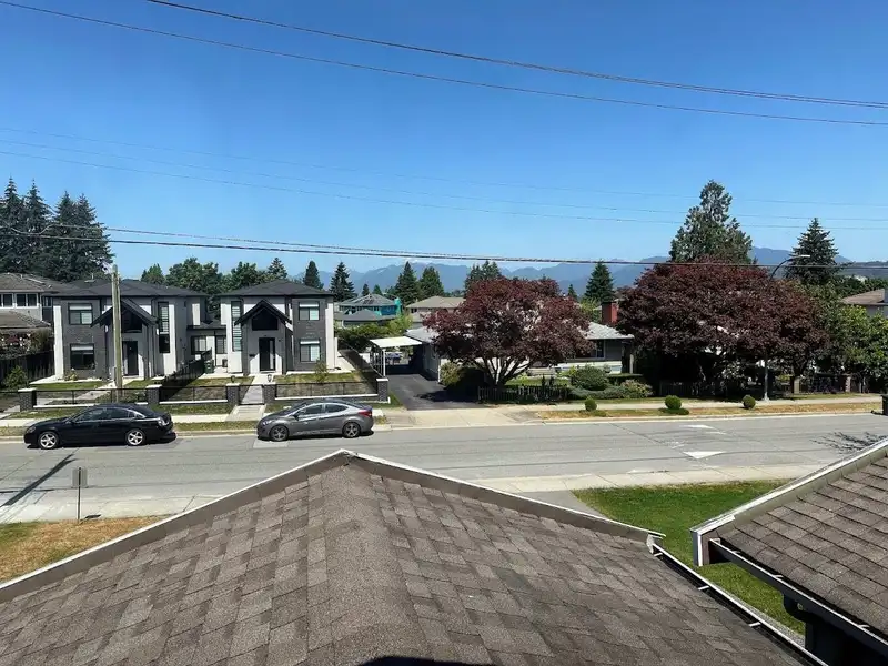 7966 EDMONDS STREET - photo 2 of 34